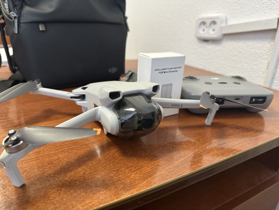 Продается дрон DJI mini 3