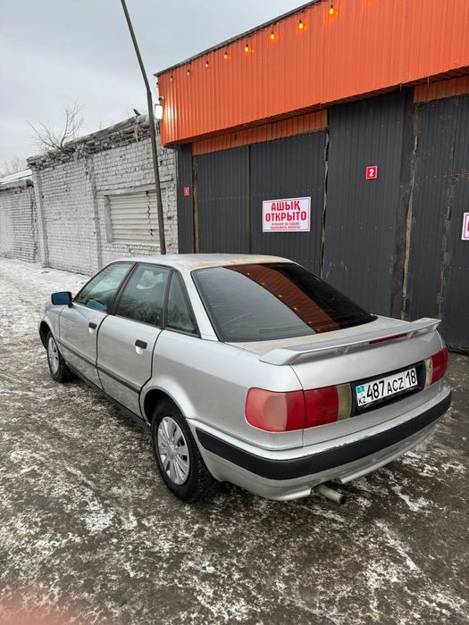 Ауди Б4 1992 года