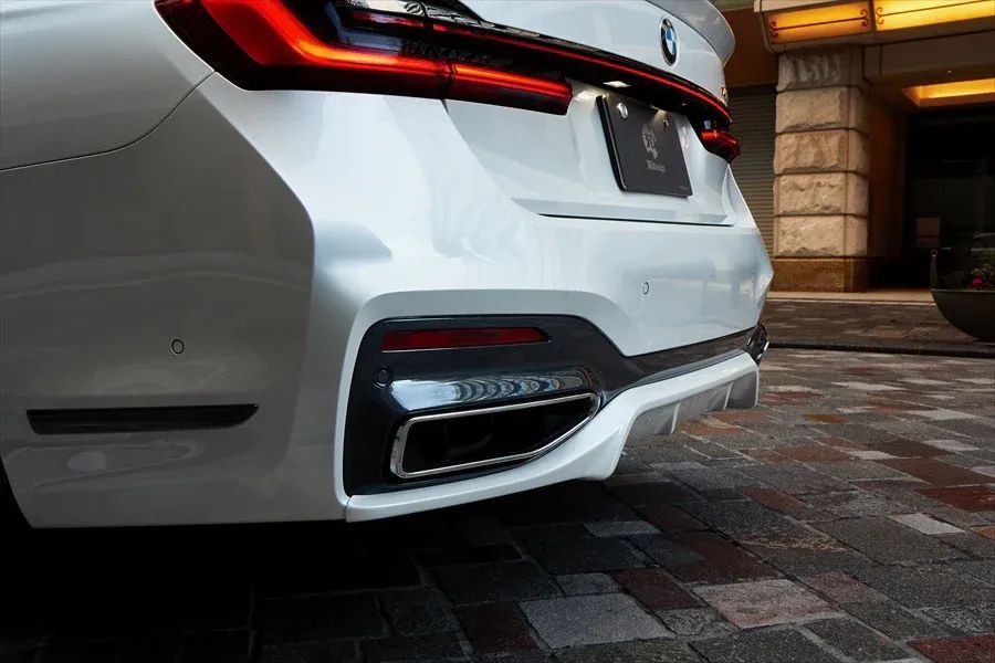 Ornamente tobe Tips evacuare sport BMW seria 7 G11 G12 rnament toba bmw seria7 comanda se plaseaza pe whatsapp