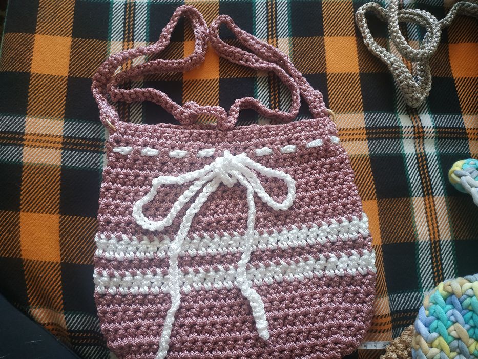 Изработвам чанти на една кука