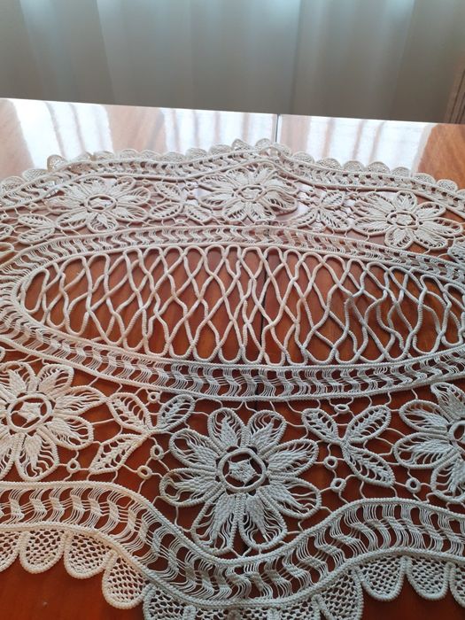 Vând fețe de masă din macrame