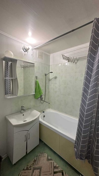 Продам 2 ком в центре