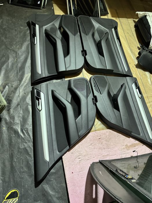 fete usi fata spate pt vw passat b8 break