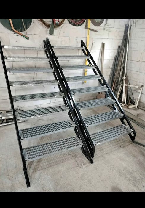 Trepte metalice și grătare galvanizate la diferite dimensiuni debitam