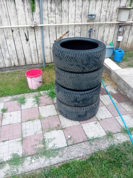245 40 18 kumho all season