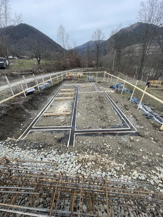 Constructii case  / Constructor / Case la cheie