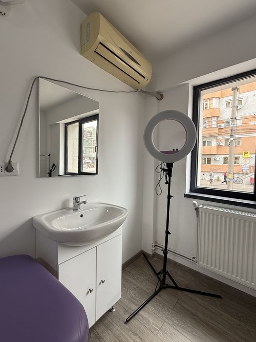 Inchiriez spatiu comercial