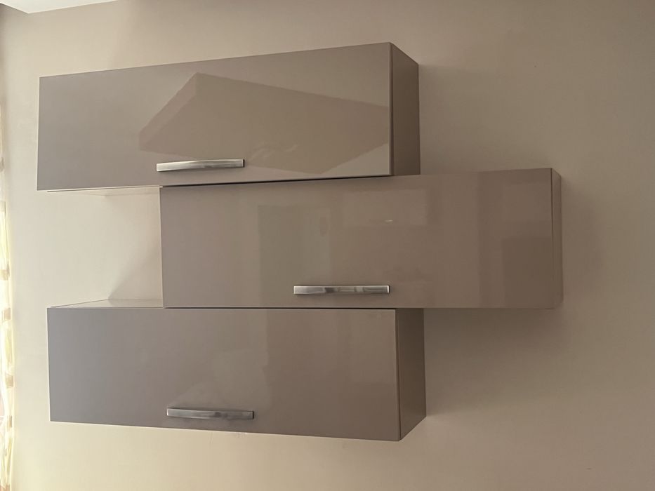 Шкаф от ПДЧ гланц 3бр