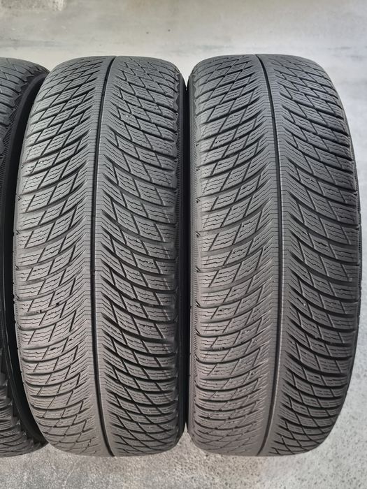 225/65/17 Michelin 4Броя: 300лв 6.5мм