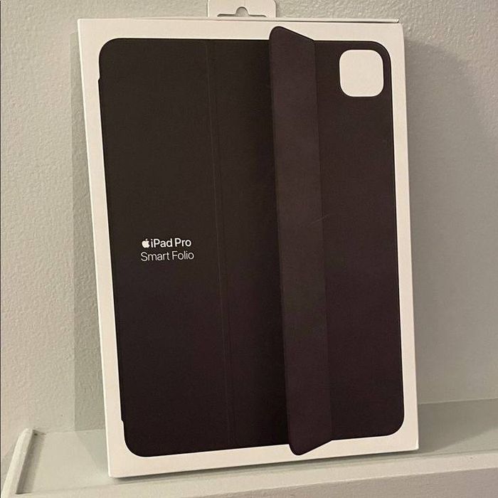 Smart Folio LUX IPad A16, Pro 11, Air 11 магнитный. Есть доставка