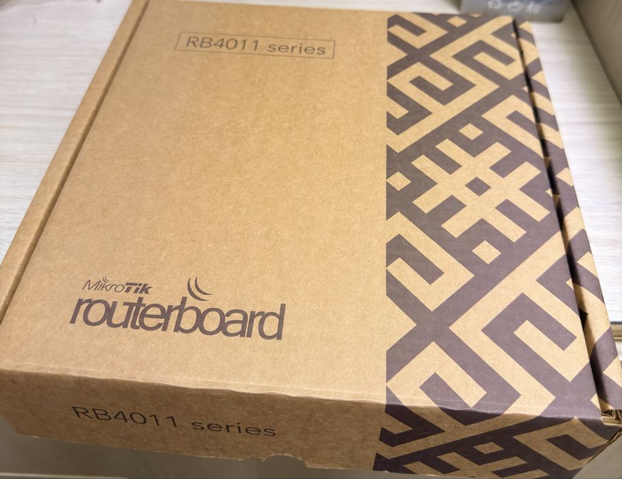 Роутер MicroTik RB4011