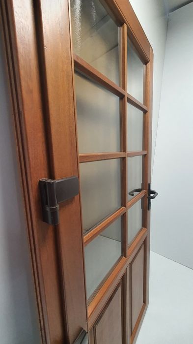 Usa de intrare termopan din lemn masiv eukalipt