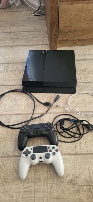 PlayStation 4  2 controller