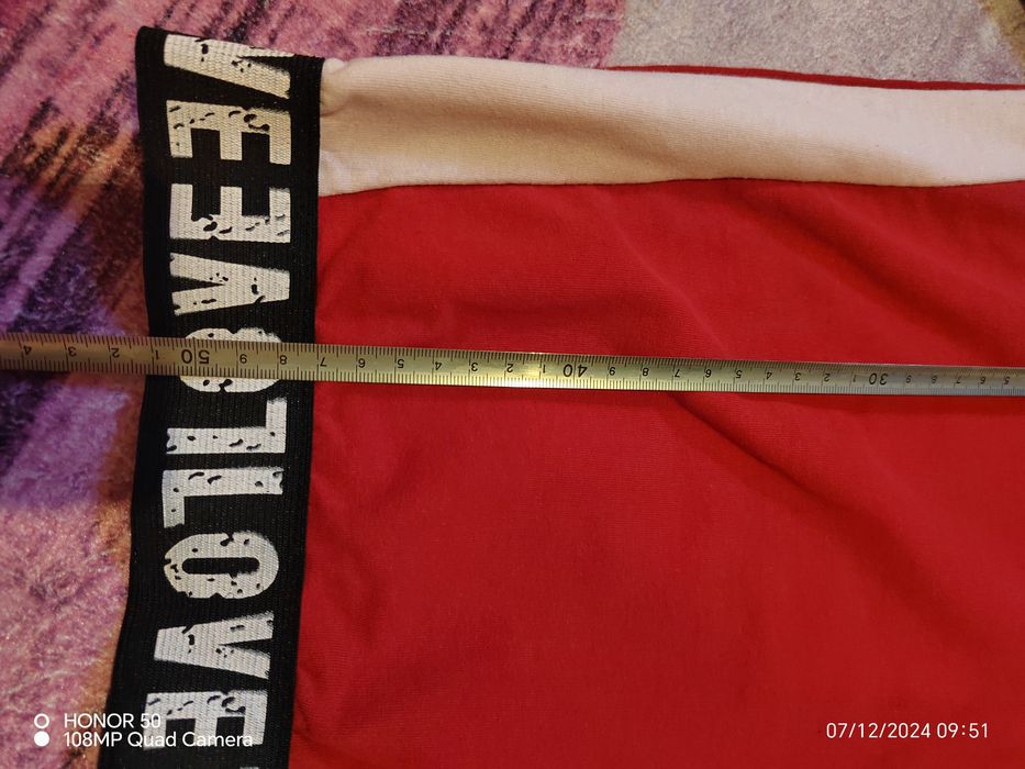 Суичър.  Love. .