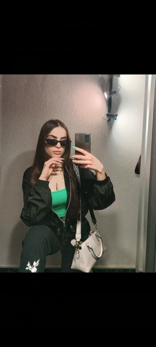 Късо черно дамско яке