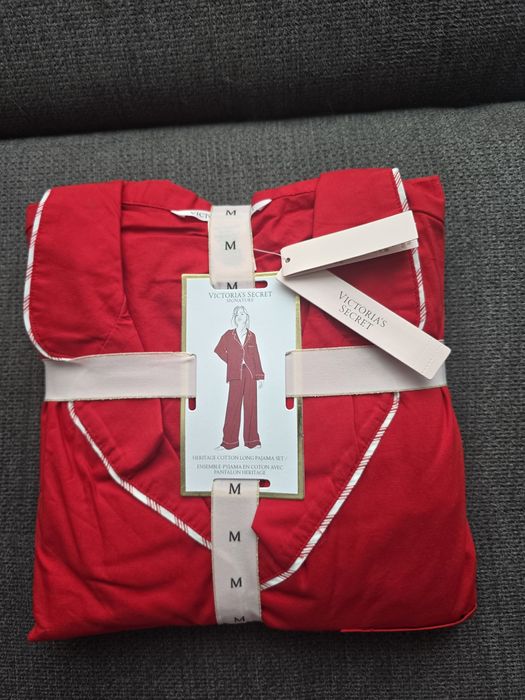 Pijama Victoria's Secret Noua, marime M