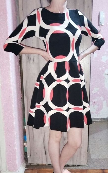 Продам платья размер М