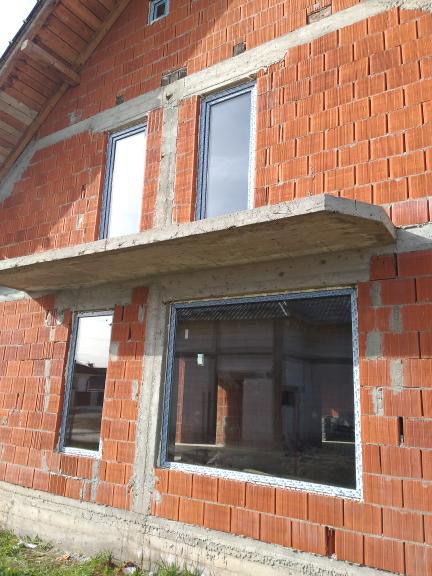 Casă spațioasă într-o zonă în plină dezvoltare – ideală pentru locuință sau investiție