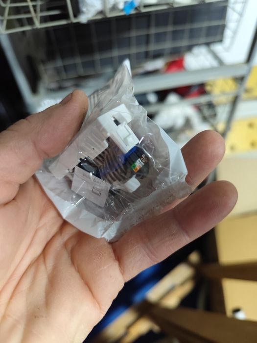 Priza Date RJ45 CAT6 UTP internet Legrand Mosaic alb 076561 Smart Hous