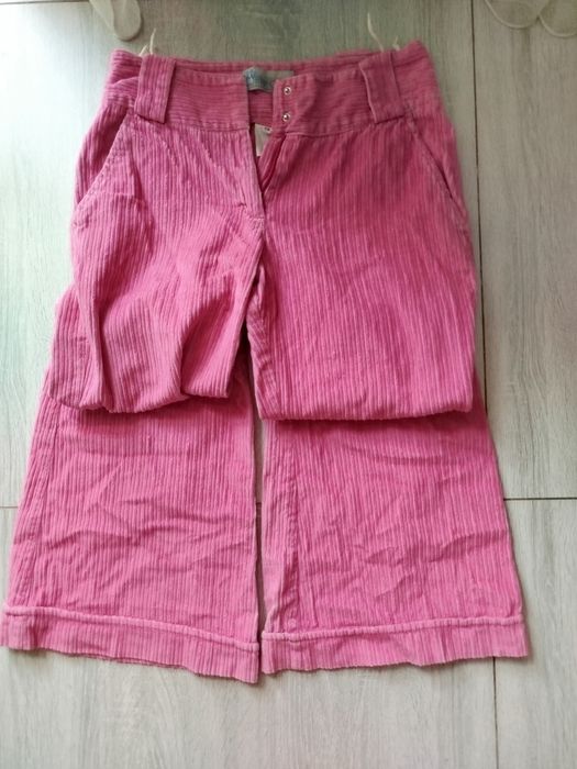 Отдам даром вещи на девочку 14-15 лет