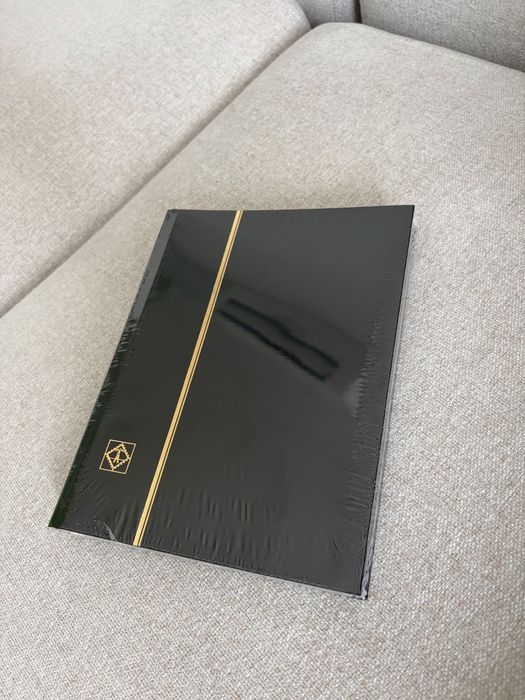 Класьор за пощенски марки Leuchtturm A5 16 листа черен