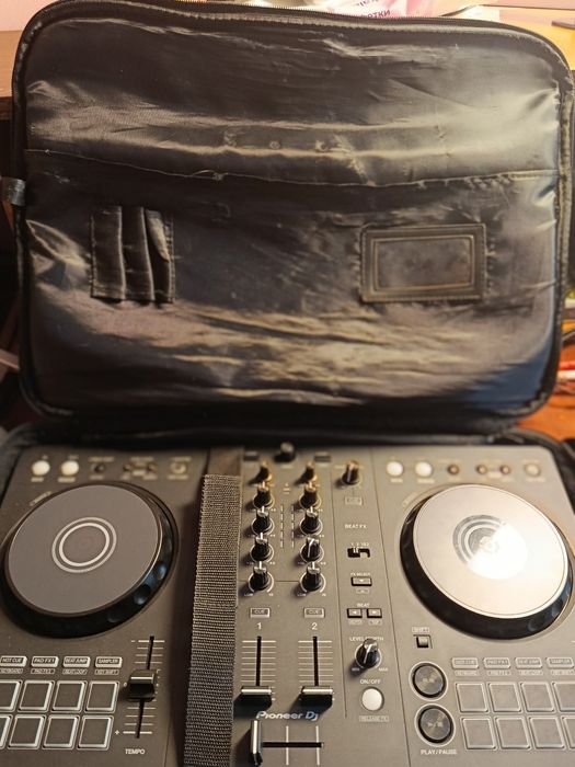 Диджейский Контроллер/Dj controller