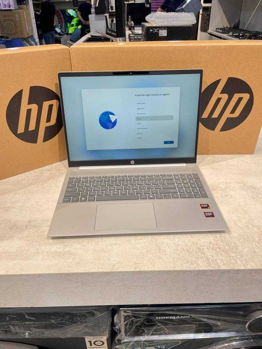 HP Omnibook5 16 AMD ryzen 5 8540U/DDR5 8GB/NVME 512GB/Display 16' FHD+