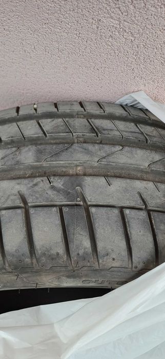 Гуми мерцедес 245/45/17 нови с фактура.