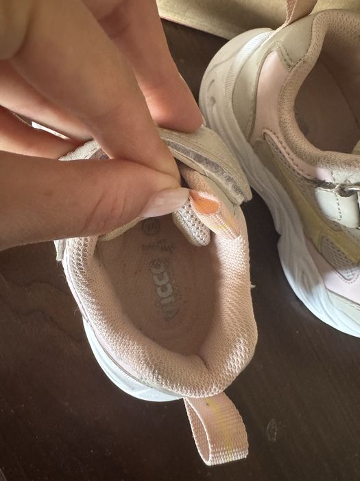 Кроссовки на девочку Vicco