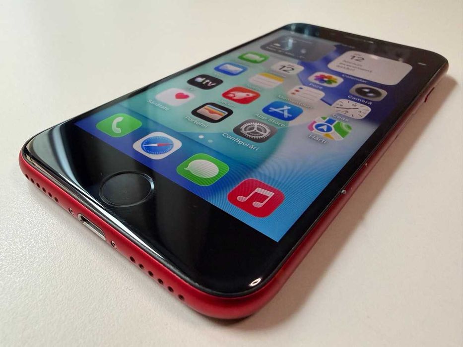  Apple / iPhone SE 2020 / 64 Gb / Red