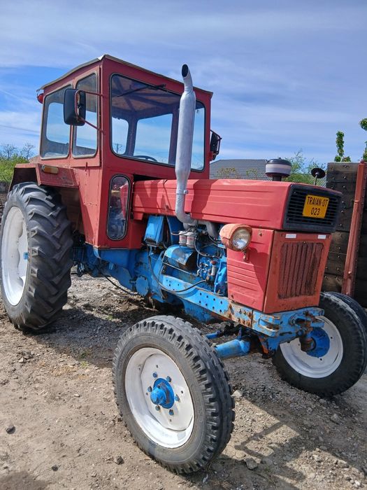 Vind tractor si utilaje