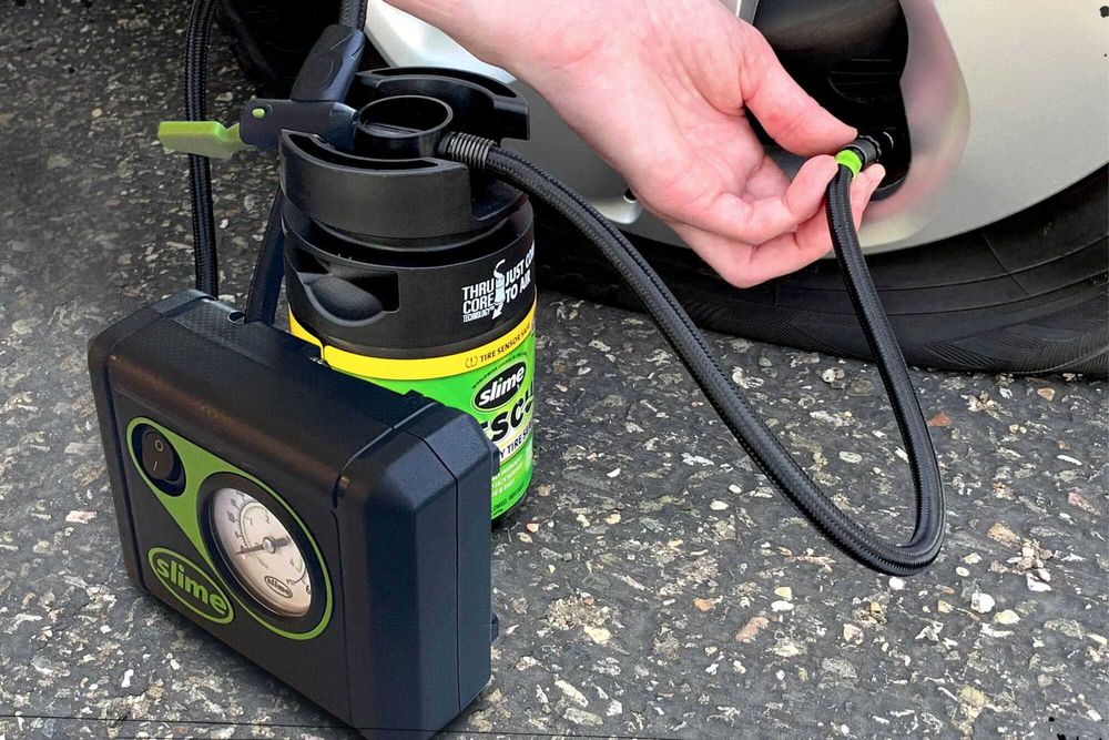 Slime ремонтен комплект за спукана гума с уплътнител 414ml и компресор 12V, 4 bar, 60 PSI