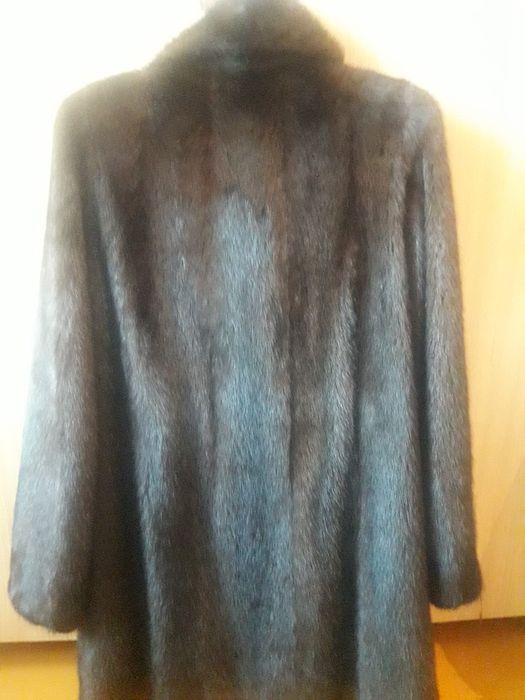 Продам шубу норковую