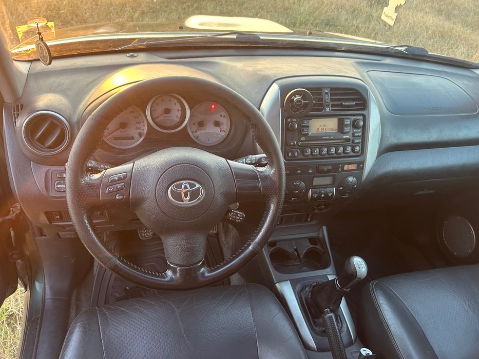 TOYOTA RAV4 2004 — imagine 4