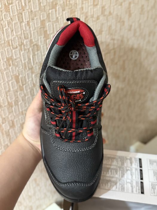 Продам спец.обувь