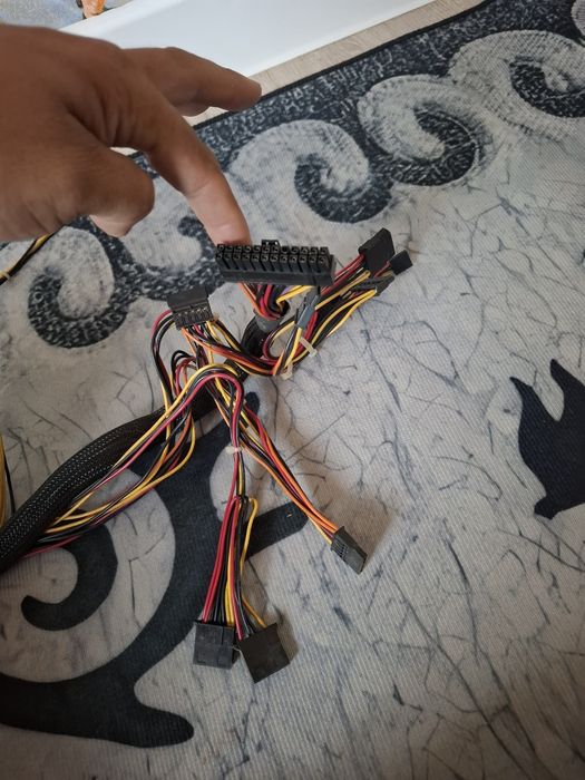 Продам Блокпитание на 400W в хорошем состояний