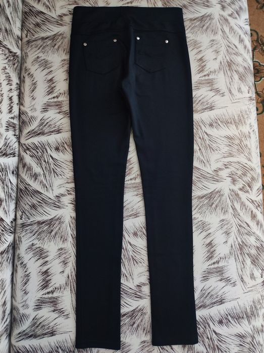 Распродажа: лейгинсы, брюки, шорты.