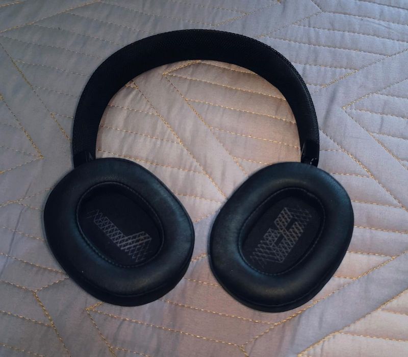 Наушники JBL LIVE500BT