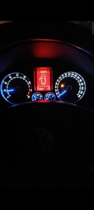 Продавам Голф 5 1.6 FSI 115кс. на ЧАСТИ Имам над 18 Голфа на ЧАСТИ