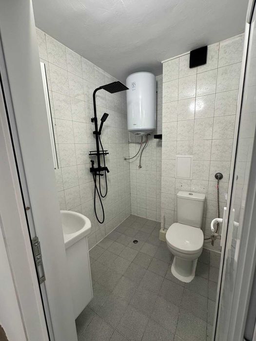 Дава се под наем Тристаен апартамент в Бургас, Възраждане - 75 кв.м за 612 € - Снимка #10