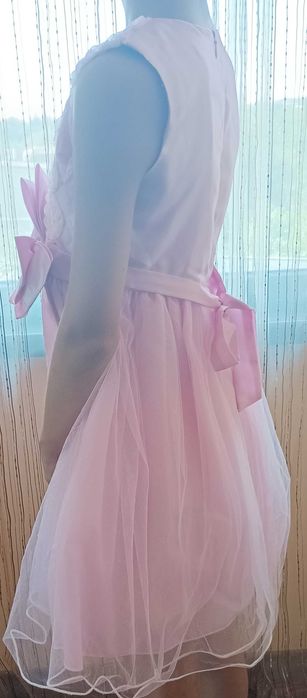 Розова празнична рокля за момиче