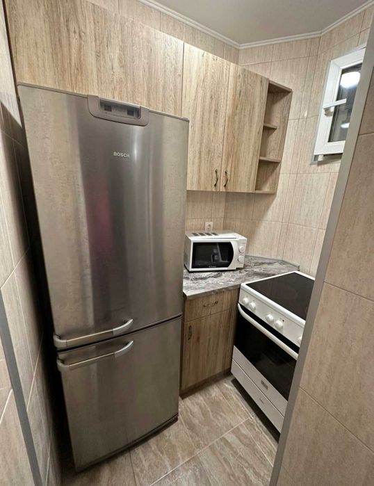 Дава се под наем Едностаен апартамент в Бургас, Лазур - 36 кв.м за 153 € - Снимка #3