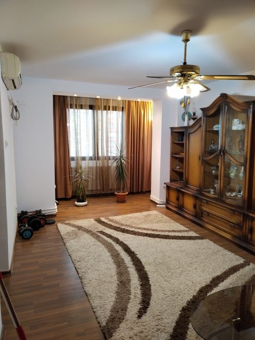 Închiriez apartament două camere