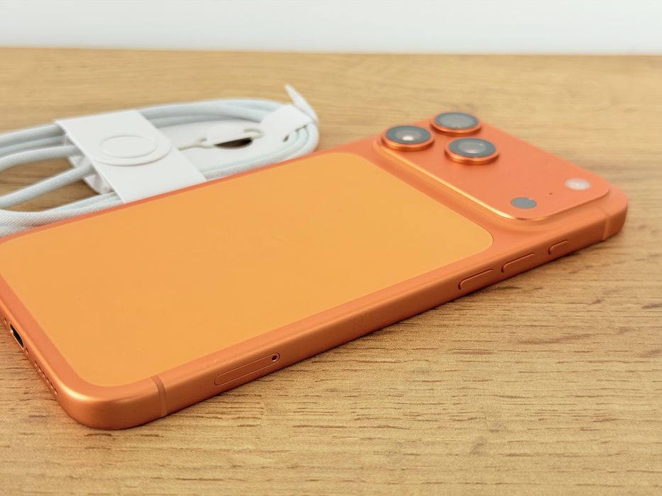 iPhone 17 Pro Max 12 зареждания!!!