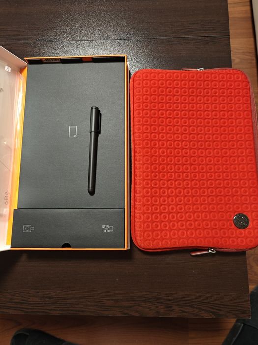 LENOVO Yoga Book Android YB1-X90F
INTEL ATOM Z885 4-CORE UP TO 2.4 GHZ, 4GB, 64GB EMMC