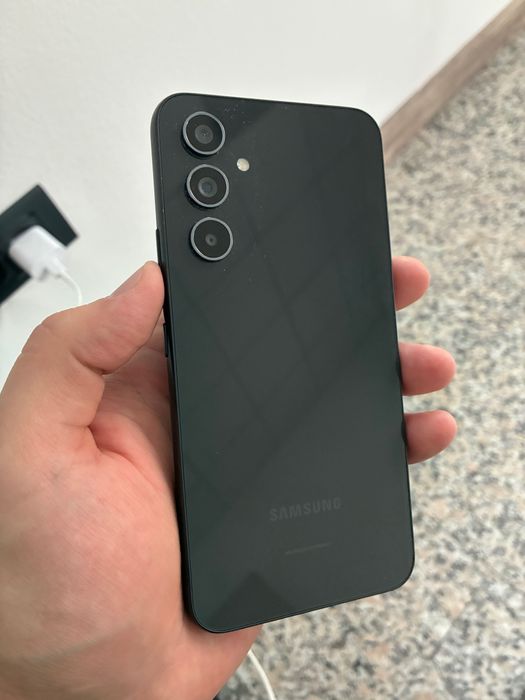 Продам Samsung Galaxy A54