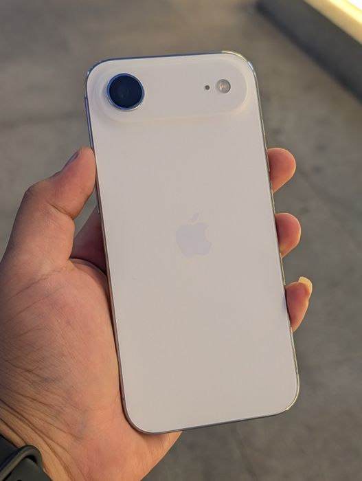 iPhone air 258 white