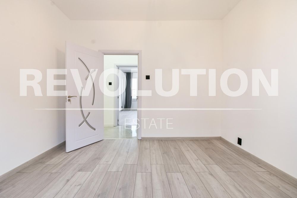 Продава се Двустаен апартамент в София, Свобода - 65 кв.м за 2724 €/кв.м - Снимка #2