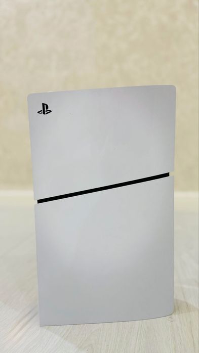 Продам Sony PlayStation 5 (PS5) в отличном состоянии, почти новый