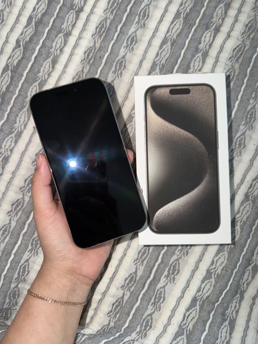 Продам IPhone 15pro серый